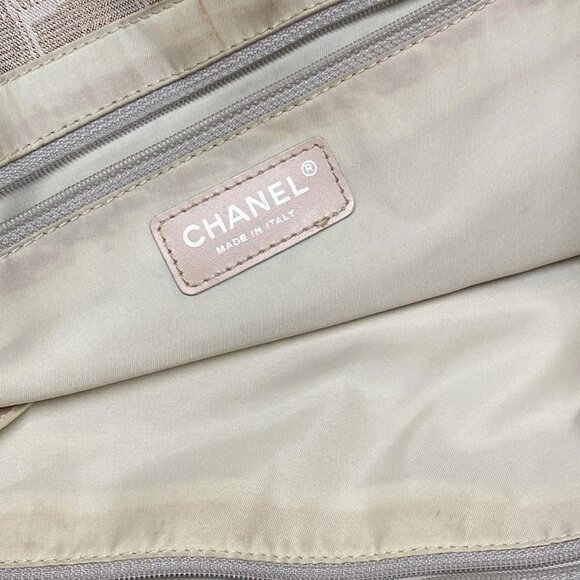 Auth CHANEL New Travel Line Tote MM - Pink White Nylon Leather Tote Bag - Picture 8 of 9